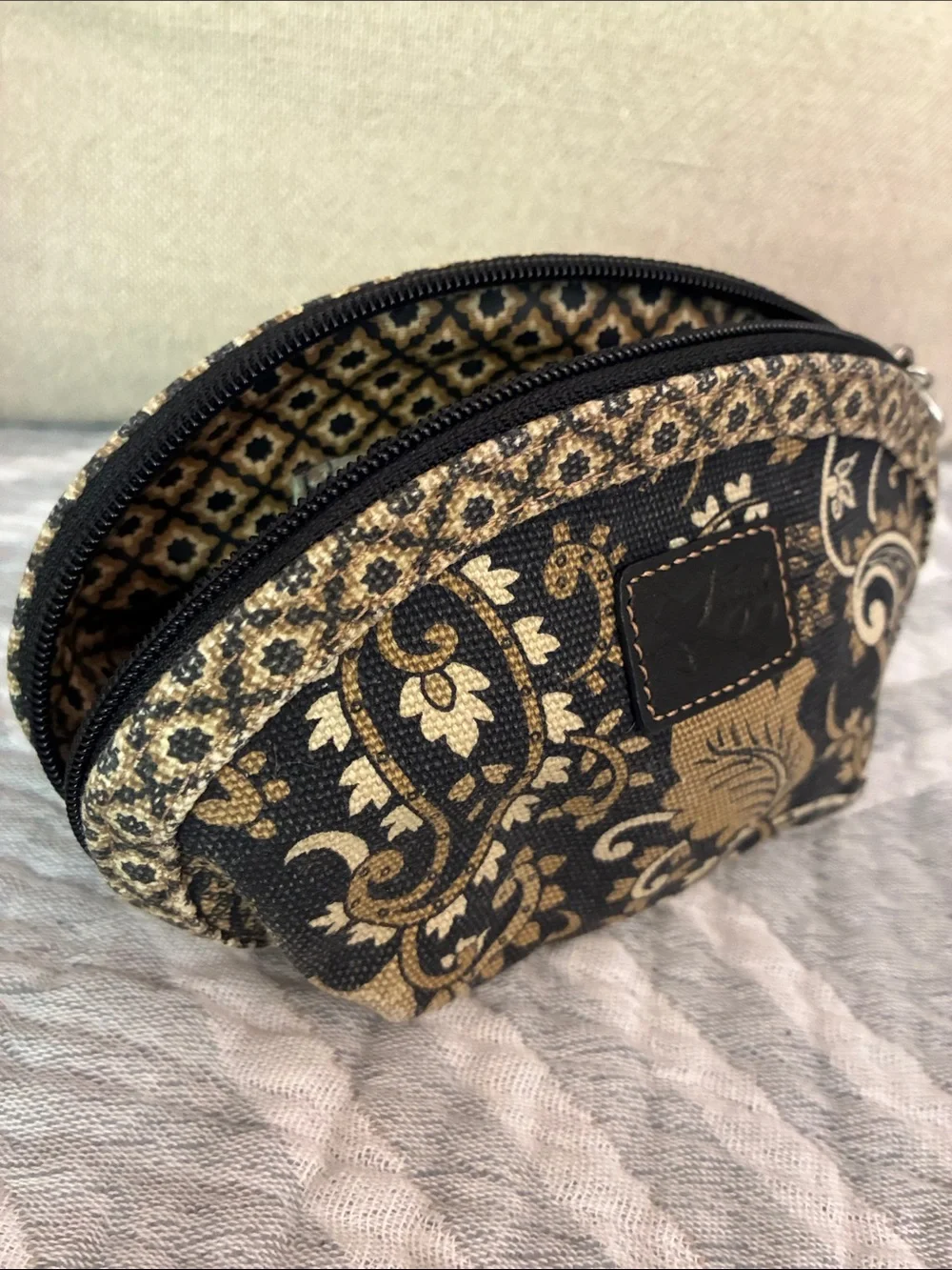Fossil Black Tan Paisley Canvas Makeup Bag Cosmetic Pouch -- Y2K
